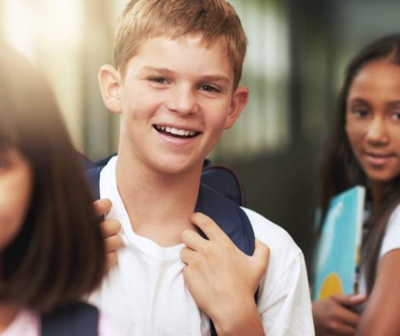 Collégien reprenant les cours lors de la rentrée 2017