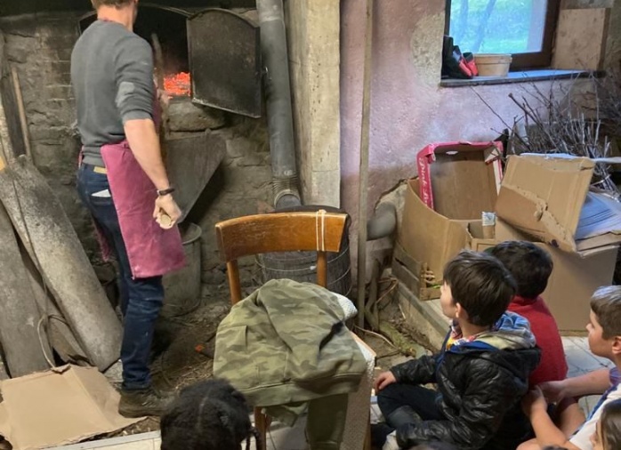 Decouverte de la ferme. à Montmerrei