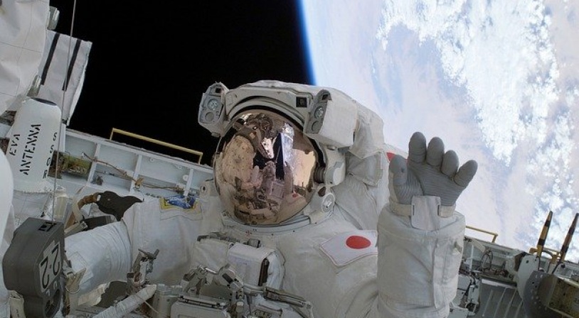 L'astronaute japonais Soichi Noguchi lors d'une sortie dans l'espace