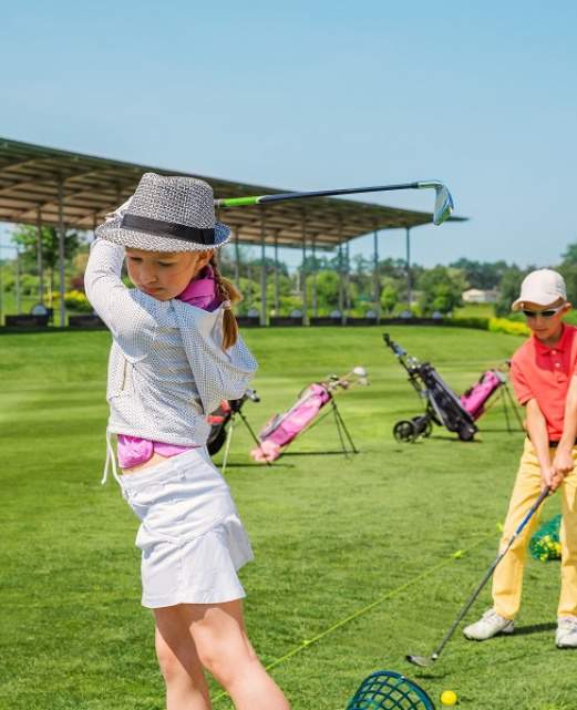 enfants-jouant-au-golf.jpg enfants-jouant-au-golf.