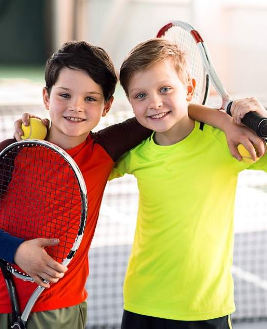 enfants-jouant-au-tennis.jpg enfants-jouant-au-tennis.