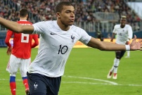 Kylian_Mbappe_coupe-du-monde-2018.jpg Kylian_Mbappe_coupe-du-monde-2018.